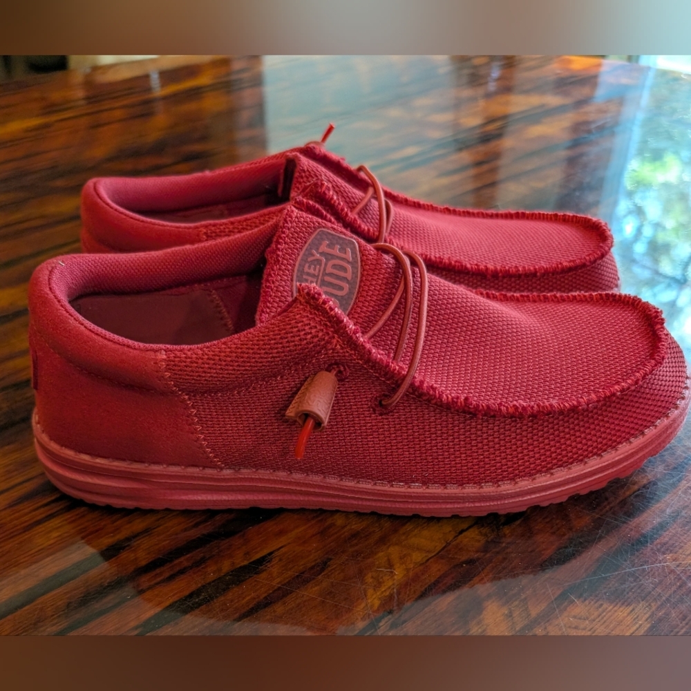 New Without Tags Hey Dude Wally Size 9 Funk Mono Red